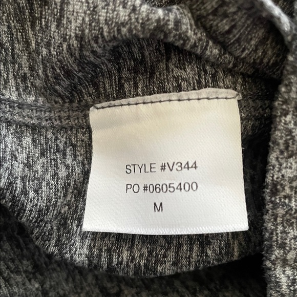 Vuori Gray Athletic Shorts Men’s Sz Medium - Picture 6 of 10